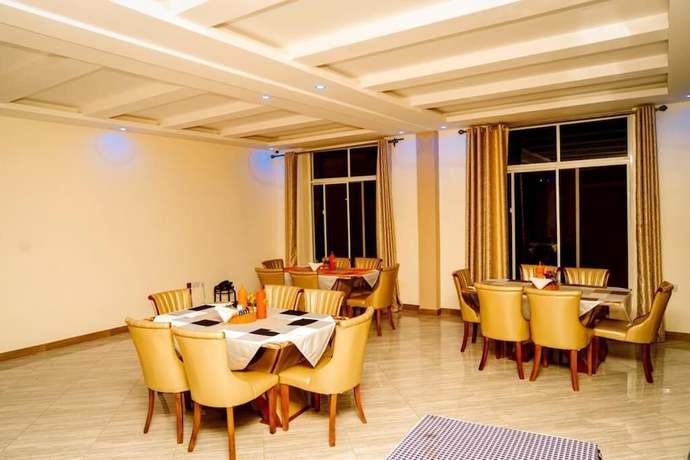 Imagen del bar/restaurante del Hotel Parklane hotel. Foto 1