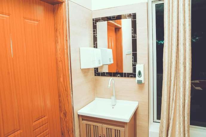 Imagen de la habitación del Hotel Parklane hotel. Foto 15