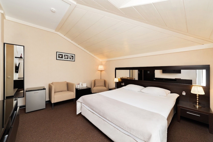 Imagen de la habitación del Hotel Parkoff. Foto 5