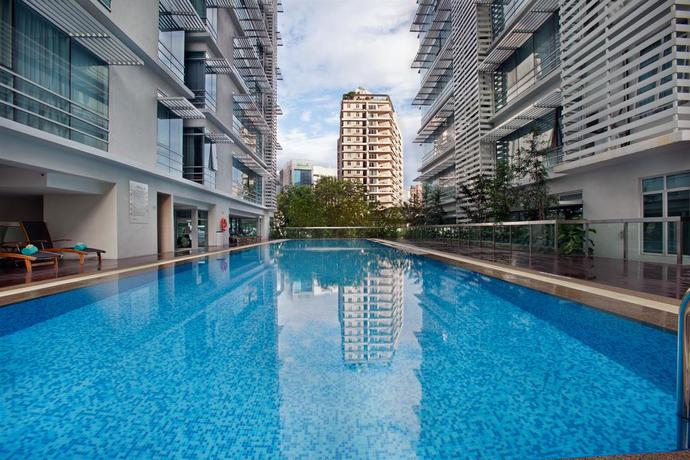 Imagen de la piscina del Hotel Parkroyal Serviced Suites Kuala Lumpur. Foto 9