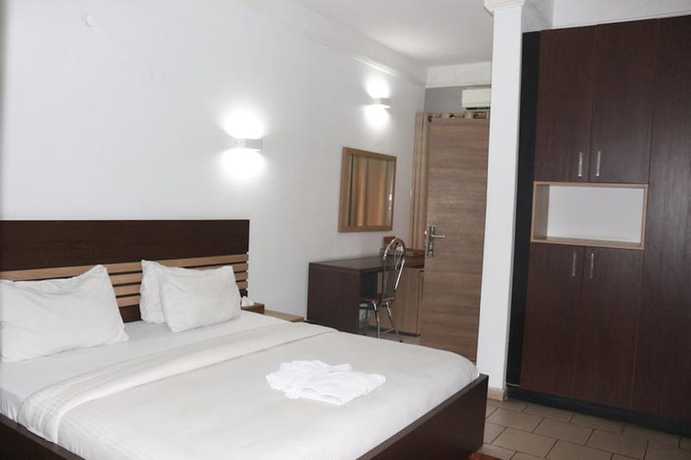 Imagen de la habitación del Hotel Parks. Foto 12