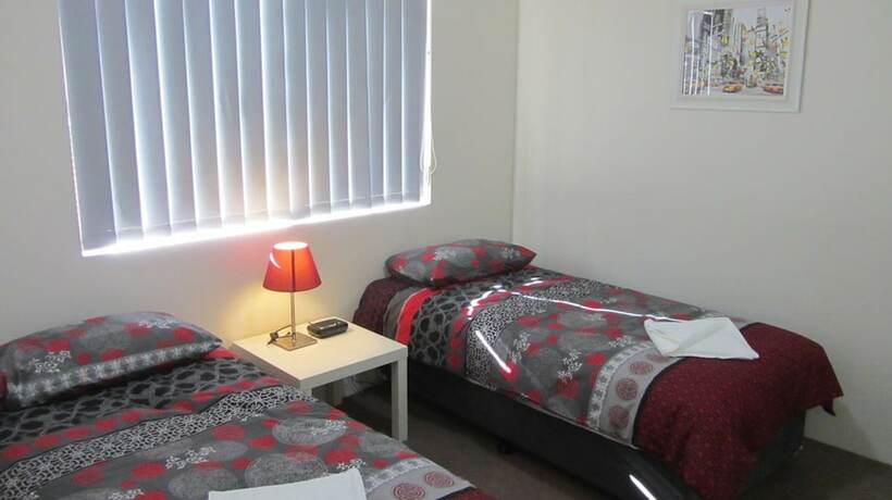 Imagen de la habitación del Hotel Parkside Apartments. Foto 19