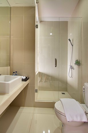 Imagen de la habitación del Hotel Parkside Denbukit Residence and Suite Jimbaran. Foto 3