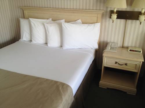 Imagen de la habitación del Hotel Parkside Inn Bridgeview. Foto 8