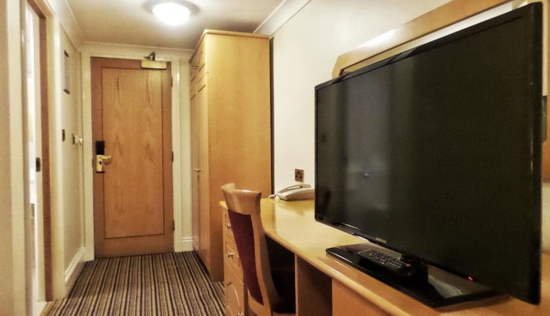 Imagen de la habitación del Hotel Parkside International. Foto 15