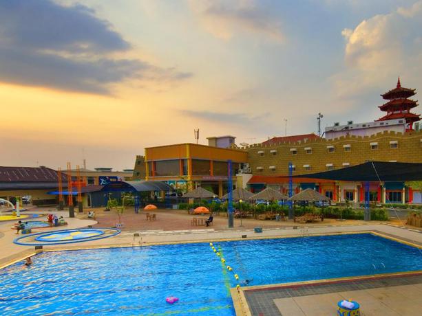 Imagen general del Hotel Parkside Mandarin Pekalongan. Foto 3