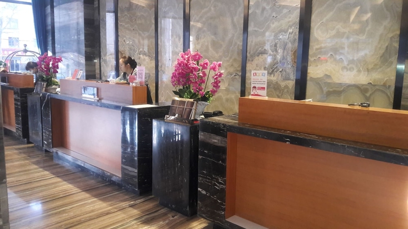 Imagen de los interiores del Hotel Parkside Plaza Baiyin. Foto 6