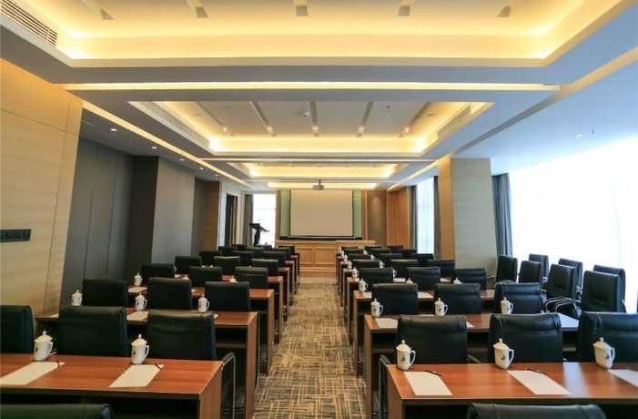 Imagen de los interiores del Hotel Parkside Plaza Baiyin. Foto 7