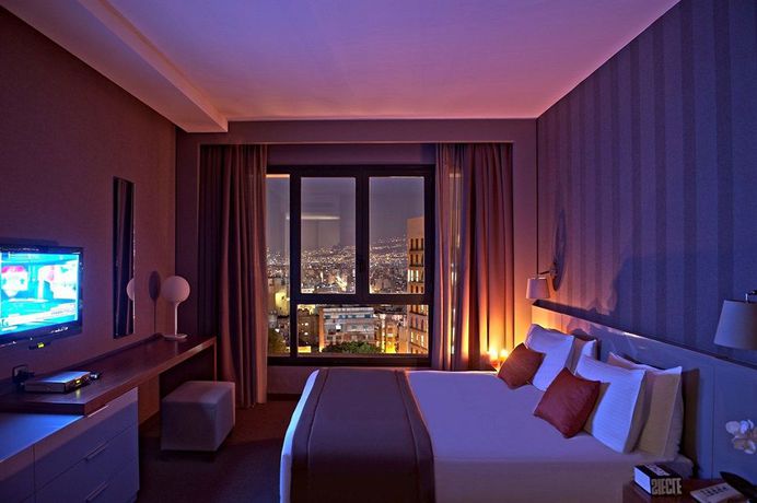 Imagen de la habitación del Hotel Parktower Suites. Foto 8