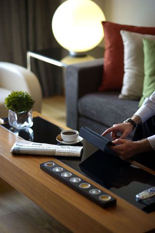 Imagen del bar/restaurante del Hotel Parktower Suites. Foto 3