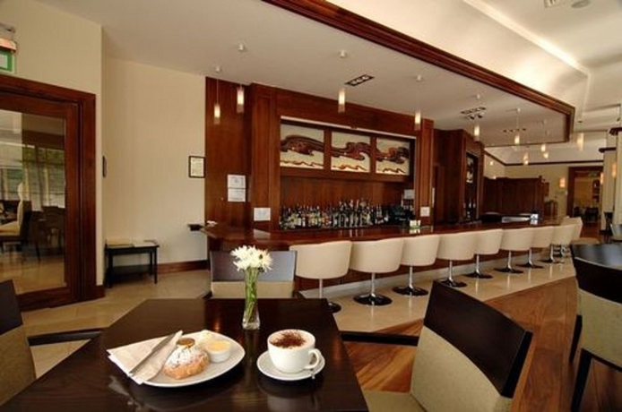 Imagen del bar/restaurante del Hotel Parkview. Foto 4