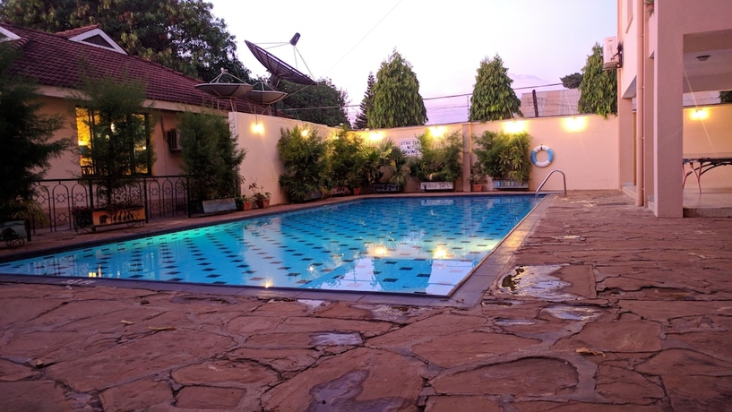 Imagen de la piscina del Hotel Parkview Inn. Foto 19