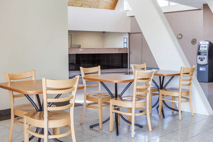 Imagen de los interiores del Hotel Parkview Inn and Conference Center. Foto 12