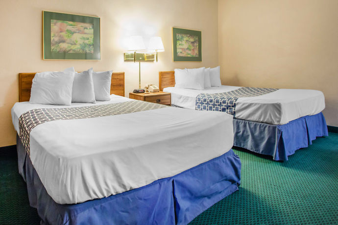 Imagen de la habitación del Hotel Parkview Inn and Conference Center. Foto 5