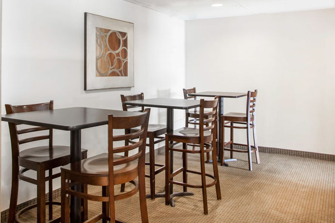 Imagen del bar/restaurante del Hotel Parkview Inn and Conference Center. Foto 3