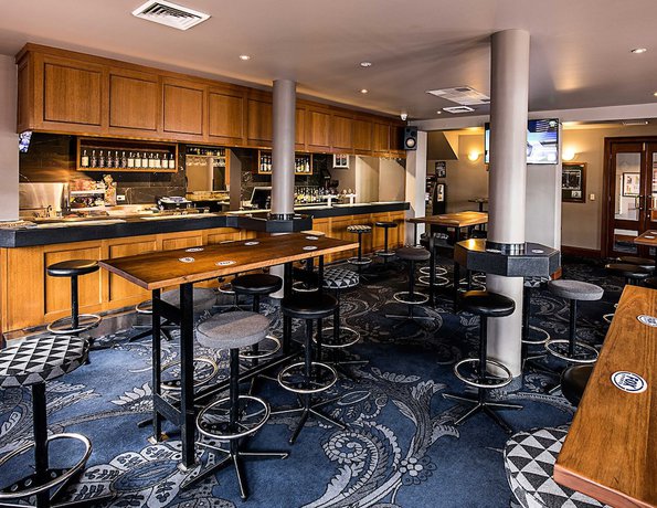 Imagen del bar/restaurante del Hotel Parkview Orange. Foto 4