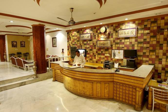 Imagen de los interiores del Hotel Parkway Deluxe. Foto 18