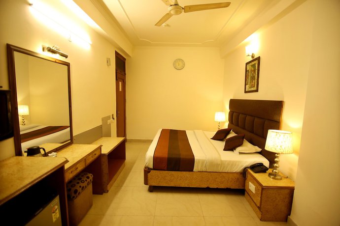 Imagen de la habitación del Hotel Parkway Deluxe. Foto 8