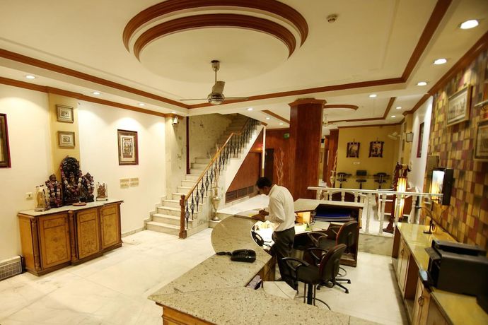 Imagen de los interiores del Hotel Parkway Deluxe. Foto 20