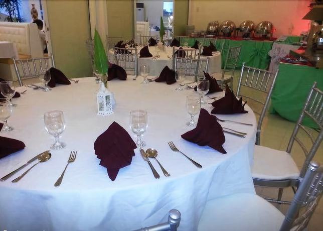 Imagen del bar/restaurante del Hotel Parkway Hotel. Foto 2