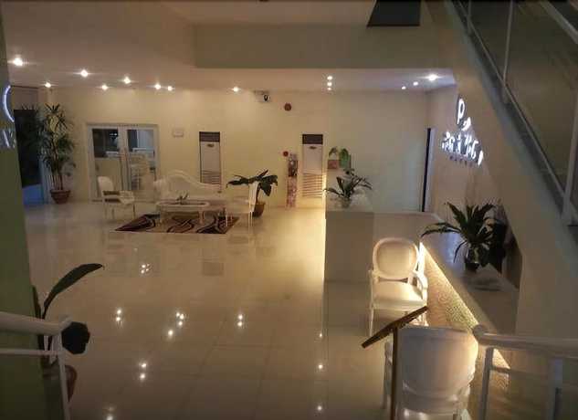 Imagen de los interiores del Hotel Parkway Hotel. Foto 16