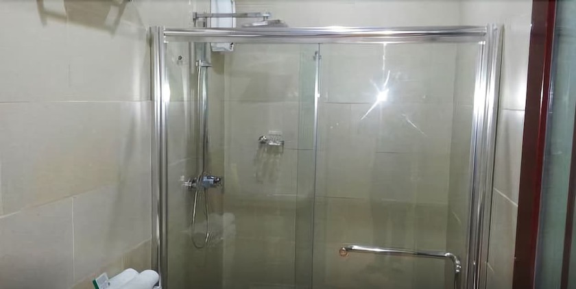 Imagen de la habitación del Hotel Parkway Hotel. Foto 13