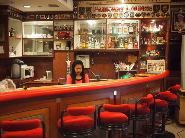 Imagen del bar/restaurante del Hotel Parkway Inn, Bangkok. Foto 1