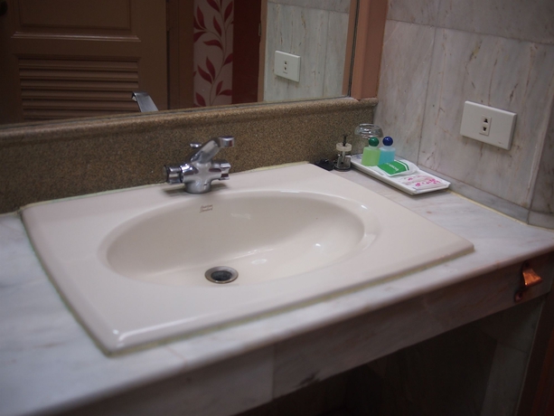 Imagen de la habitación del Hotel Parkway Inn, Bangkok. Foto 4