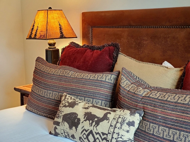 Imagen de la habitación del Hotel Parkway Inn. Foto 16