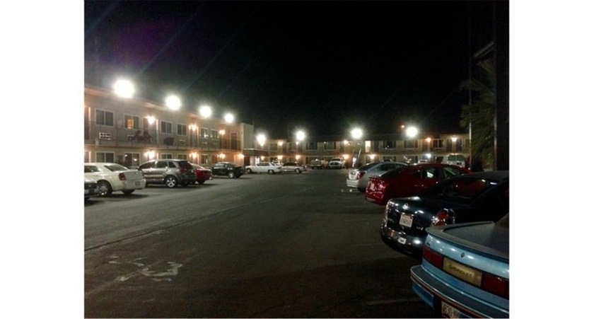 Imagen de los exteriores del Hotel Parkway Inn, Fresno. Foto 12