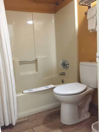 Imagen de la habitación del Hotel Parkway Inn, Morristown area. Foto 3