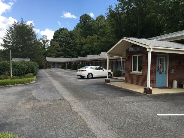 Imagen general del Hotel Parkway Inn, Waynesville. Foto 3
