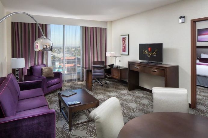 Imagen de los interiores del Hotel Parkwest Bicycle Casino. Foto 14