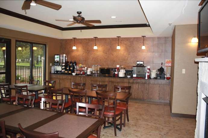 Imagen del bar/restaurante del Hotel Parkwood Inn And Suites. Foto 5