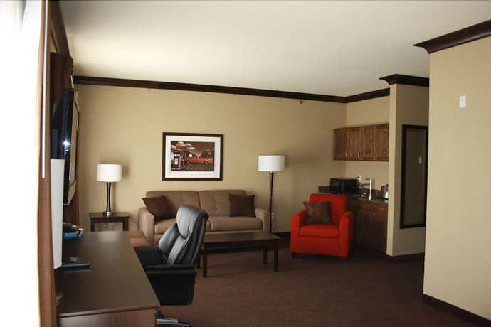 Imagen de la habitación del Hotel Parkwood Inn And Suites. Foto 10