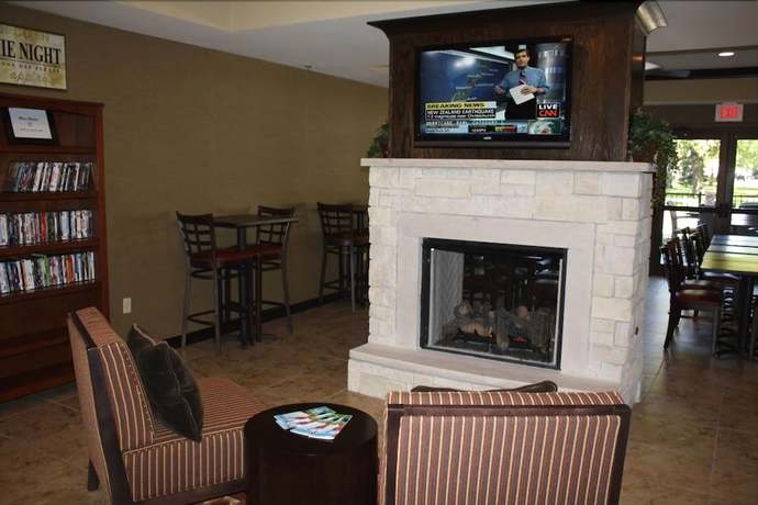 Imagen de los interiores del Hotel Parkwood Inn And Suites. Foto 13