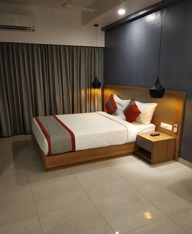 Imagen de la habitación del Hotel Parkwood Suites. Foto 19