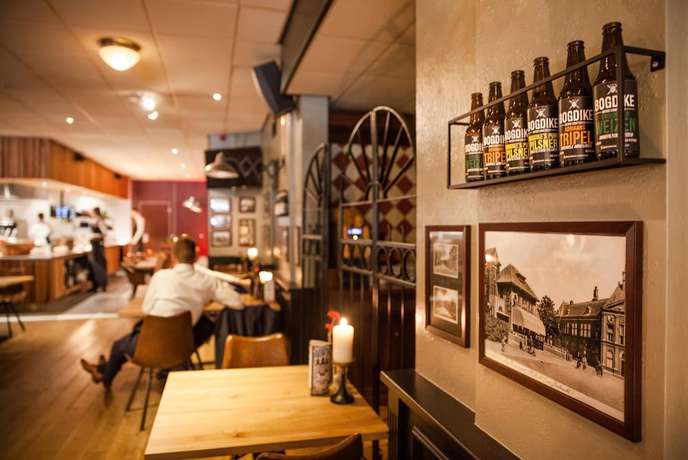 Imagen del bar/restaurante del Hotel Parkzicht, Veendam. Foto 5