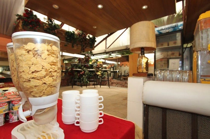 Imagen del bar/restaurante del Hotel Parlamento. Foto 3