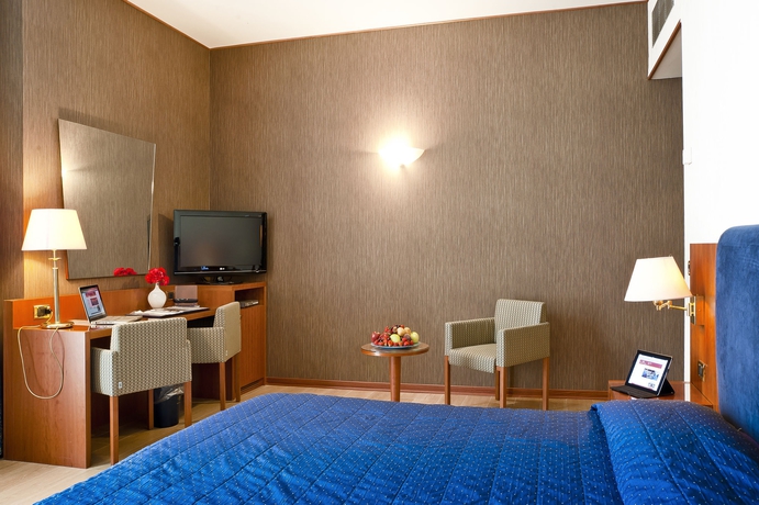 Imagen de la habitación del Hotel Parma and Congressi. Foto 4