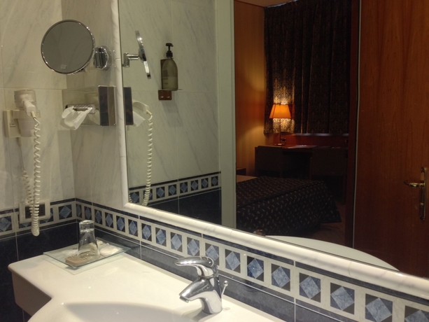 Imagen de la habitación del Hotel Parma and Congressi. Foto 9