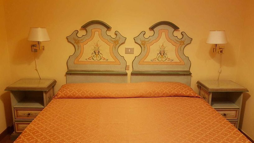 Imagen de la habitación del Hotel Parma e Oriente. Foto 16