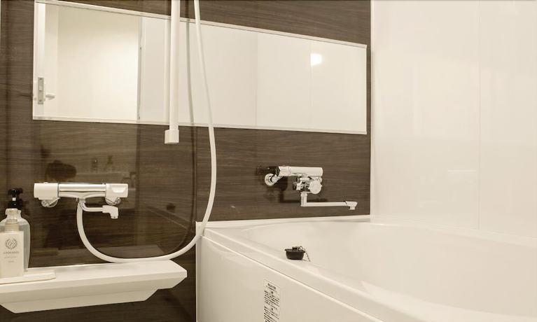 Imagen de la habitación del Hotel Parman. Foto 8