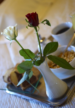 Imagen de la habitación del Hotel Parnis Palace Suites. Foto 5