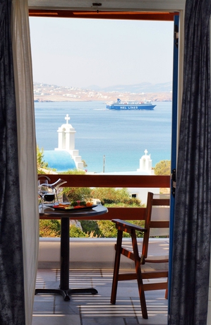 Imagen de la habitación del Hotel Paros Agnanti. Foto 7