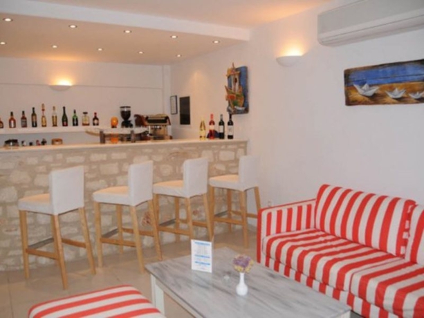 Imagen general del Hotel Paros Bay. Foto 7