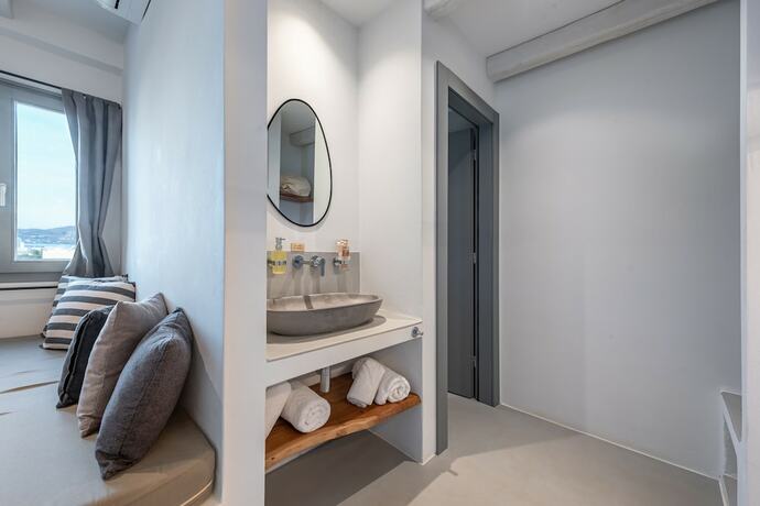 Imagen general del Hotel Paros Cape Suites. Foto 1