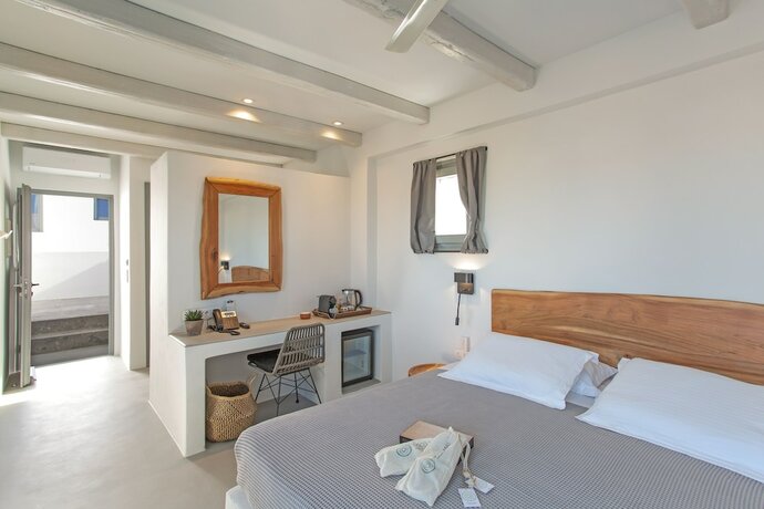 Imagen general del Hotel Paros Cape Suites. Foto 3