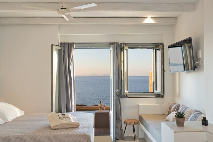 Imagen de la habitación del Hotel Paros Cape Suites. Foto 16
