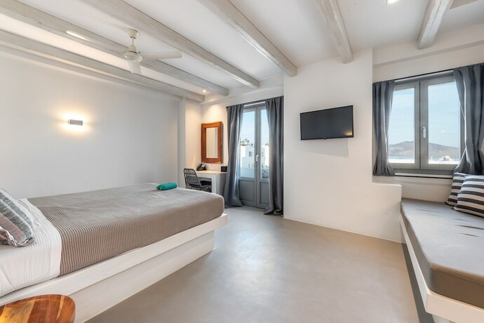 Imagen general del Hotel Paros Cape Suites. Foto 7